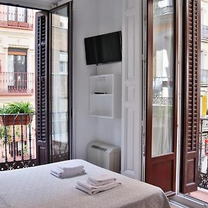 Camera grande con letto king size